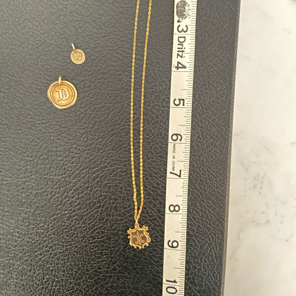 Dainty gold crest necklace & 2 pendants